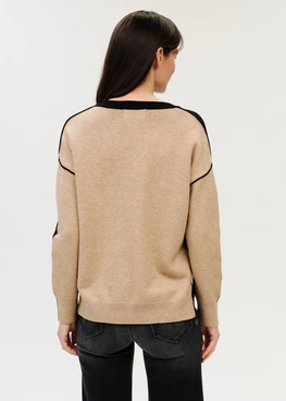 Fiore V-Neck Exposed Seam Sweater Black/Camel