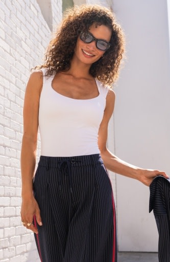 Sleeveless Built in Bra Knit Top