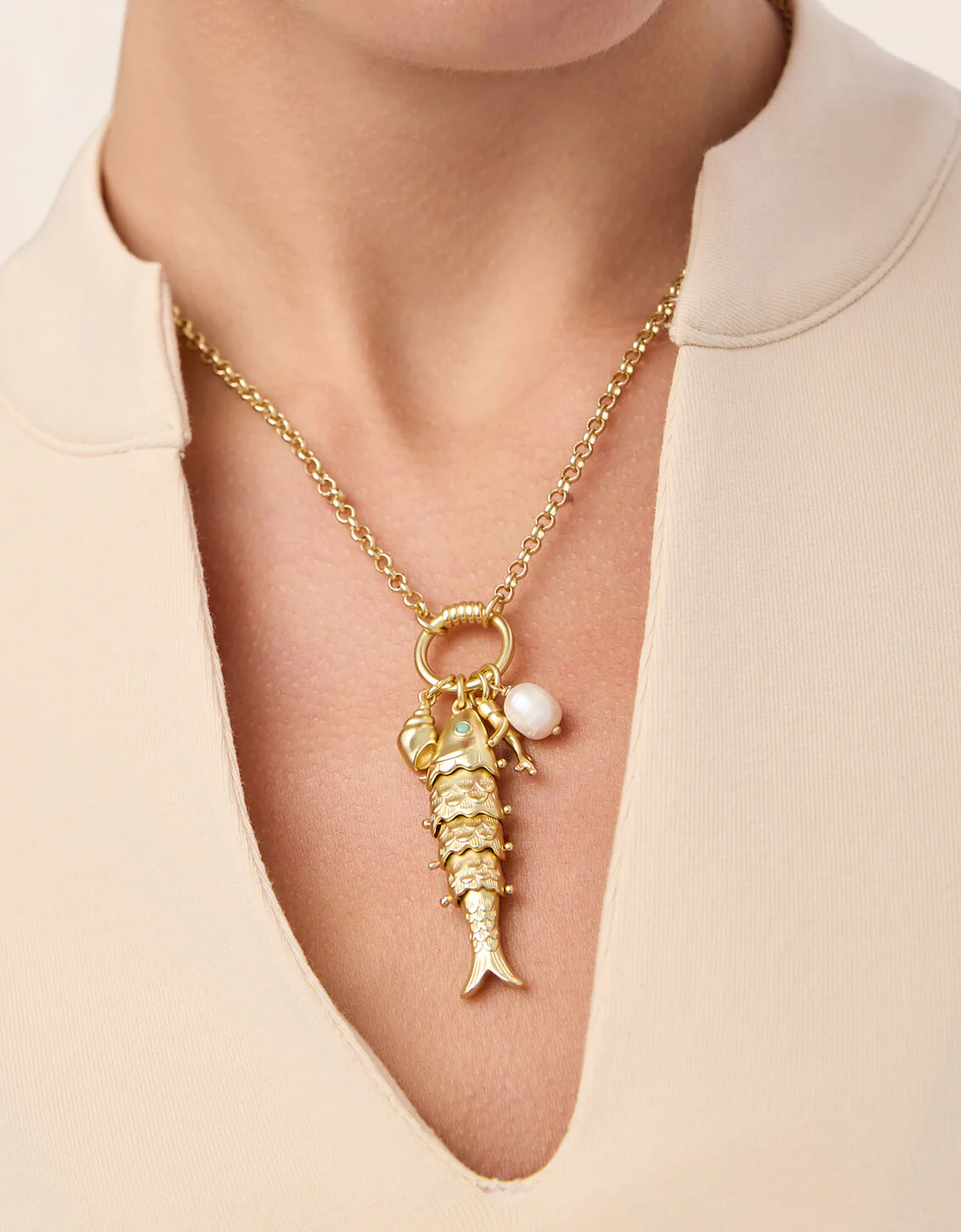 Here Fishy Necklace 20 in Gold