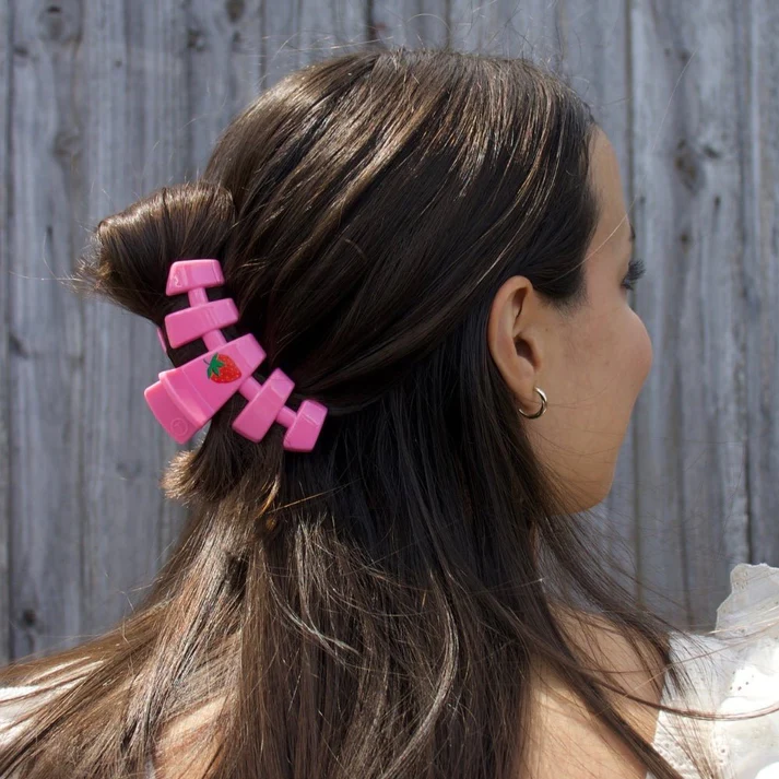 Medium Classic Clip Handpicked