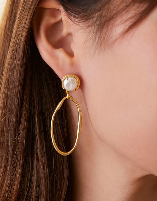 River Club Earrings Pearl