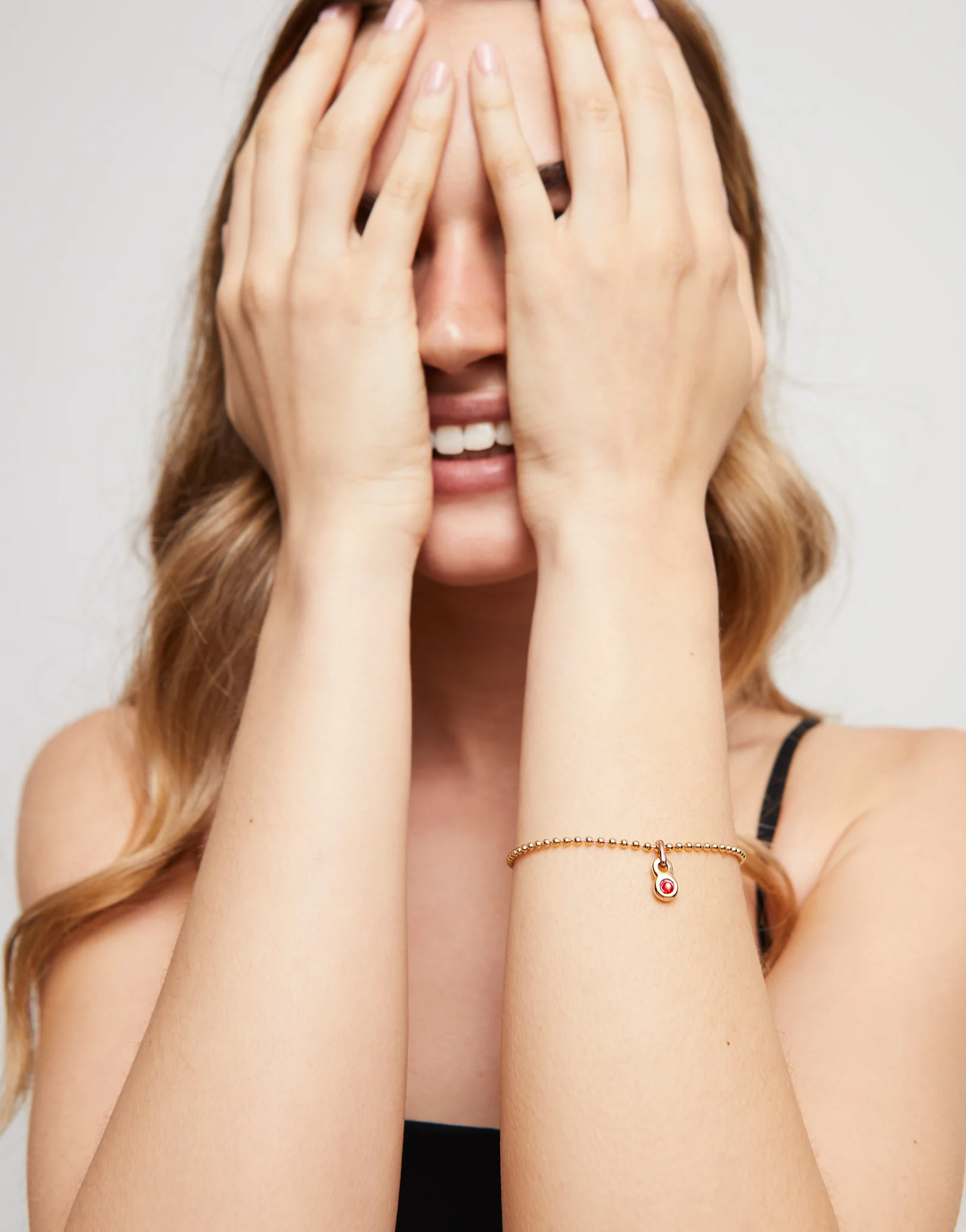 Hazte Uno Beaded Chain Charm Bracelet Gold