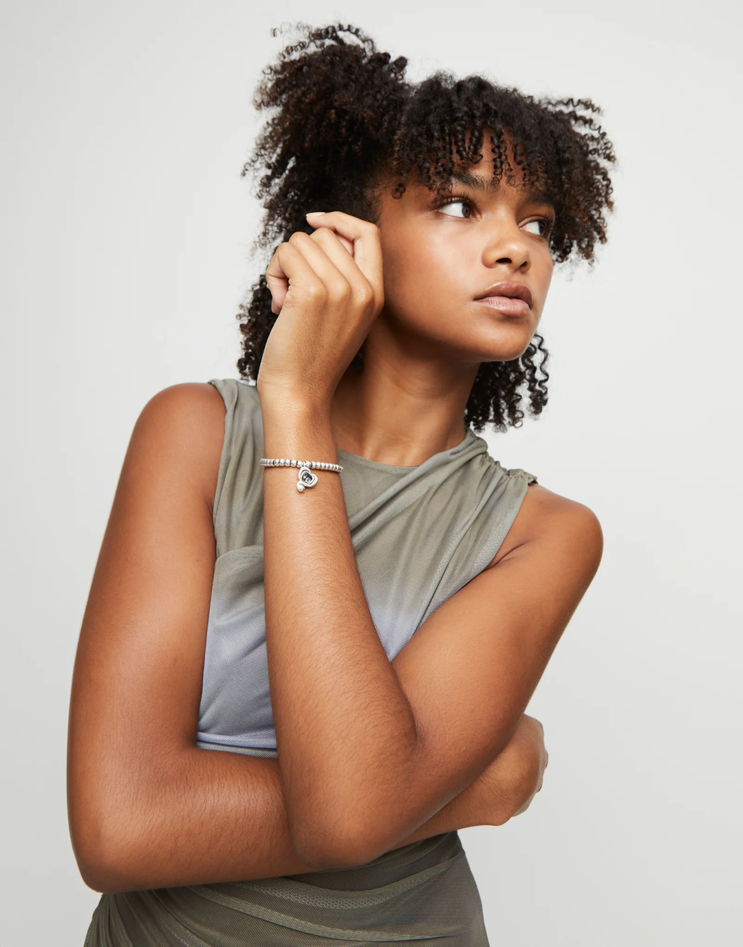 Ser Expresiva Silver Beaded Bracelet w/ Grey Stone Charm