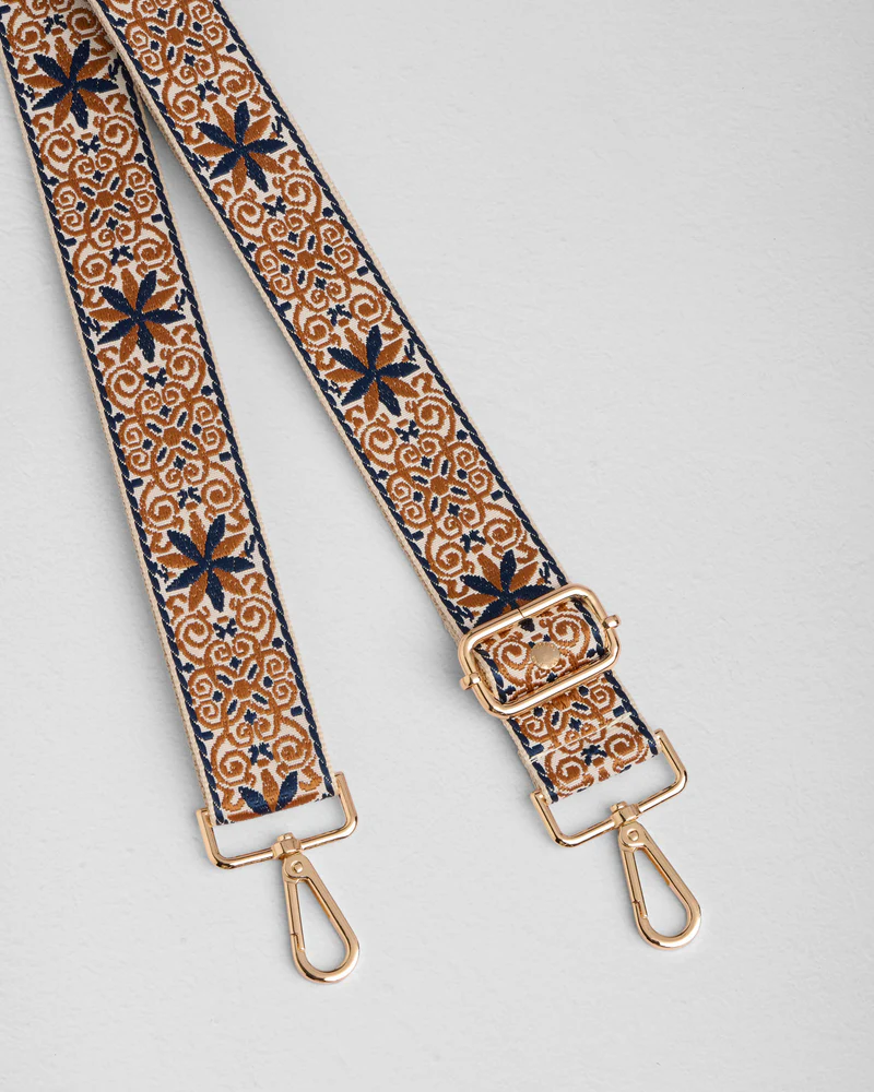 Pom Pom Strap Maple &amp; Navy Star Aise
