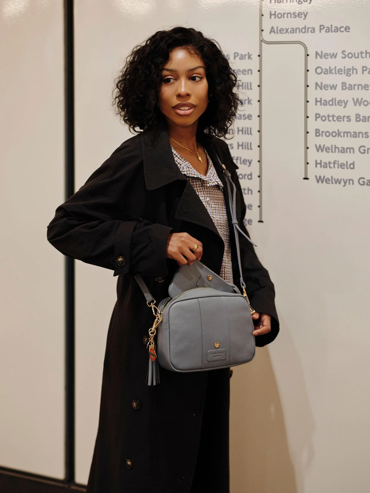 Pom Pom City Bag with Special Keyring and Dust Bag Jubilee Line Grey