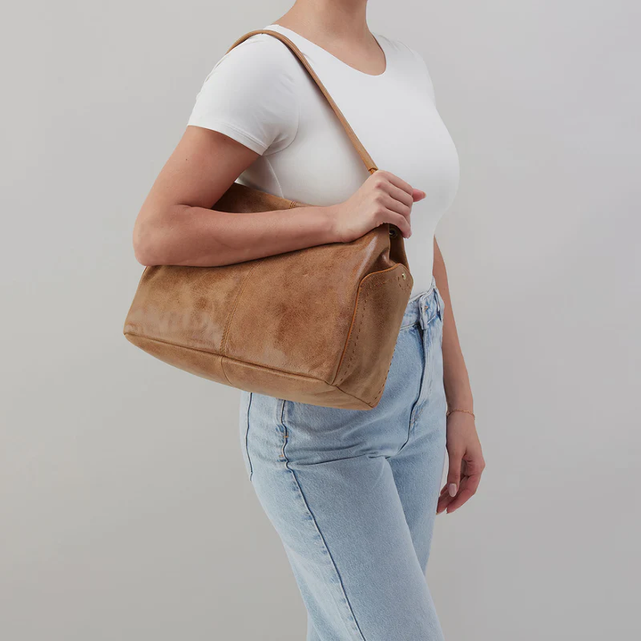 Seneca Shoulder Bag Buffed Leather Whiskey
